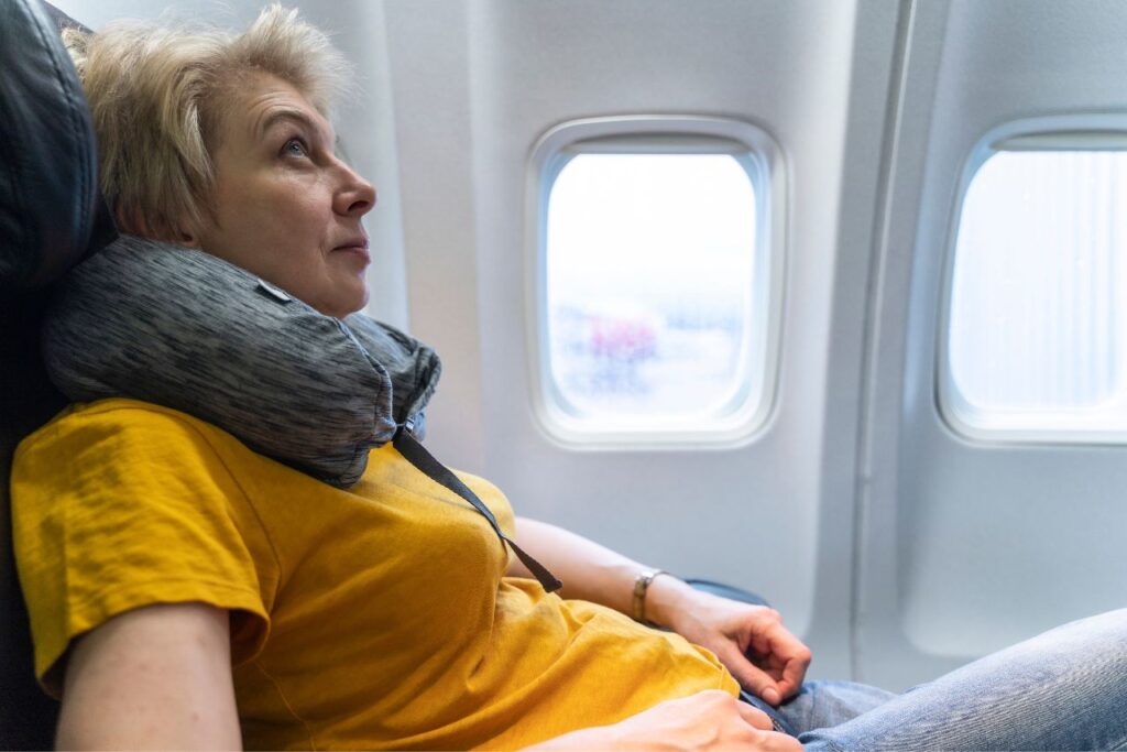 How to Manage Menopause Symptoms While Traveling on Planes