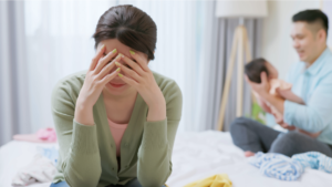 What Are The Hidden Signs of Postpartum ‘Brain Fog’ vs. Depression?