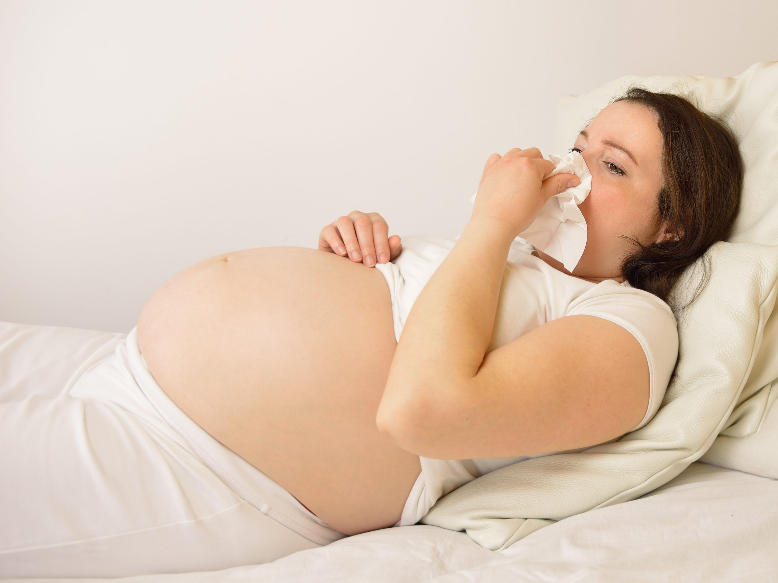 Sharp Stomach Pain When Sneezing While Pregnant